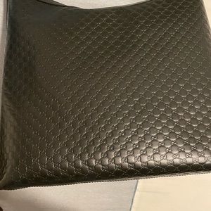 Authentic 100% Gucci handbag